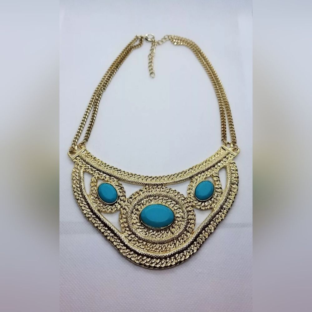Wendy Williams Crescents of Color Goldtone and Faux Turquoise 17" Necklace NWOT